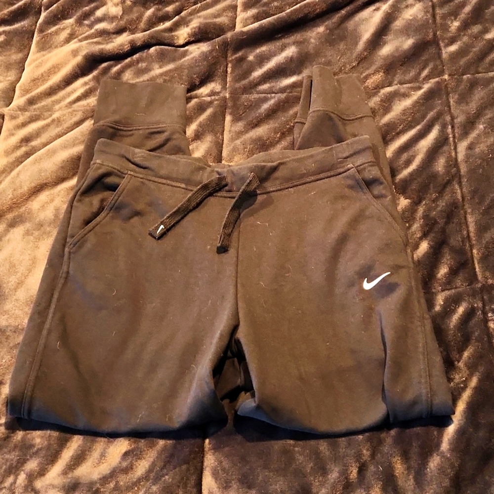 Women's black Nike Sweatpants,  joggers,  size medium like new condition
